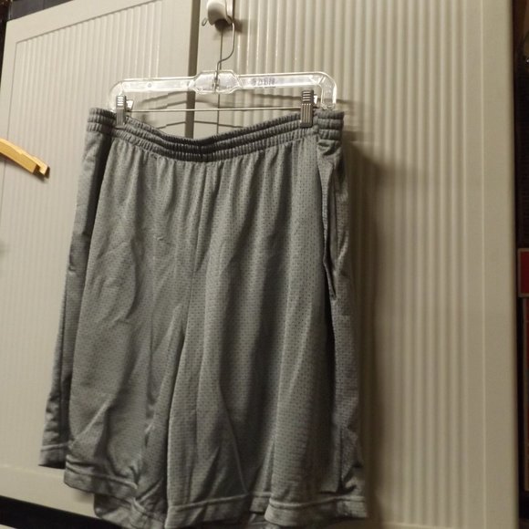 Silver/Gray AthleticShorts, unisex, 40/42 - Picture 2 of 2